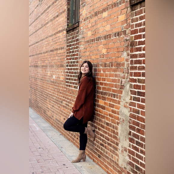 Meet your Posher, Rylie - Picture 2 of 2